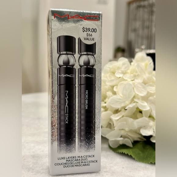 New MAC Luxe Layers MAC Stack Mascara Duo - Limited Edition - Picture 2 of 5